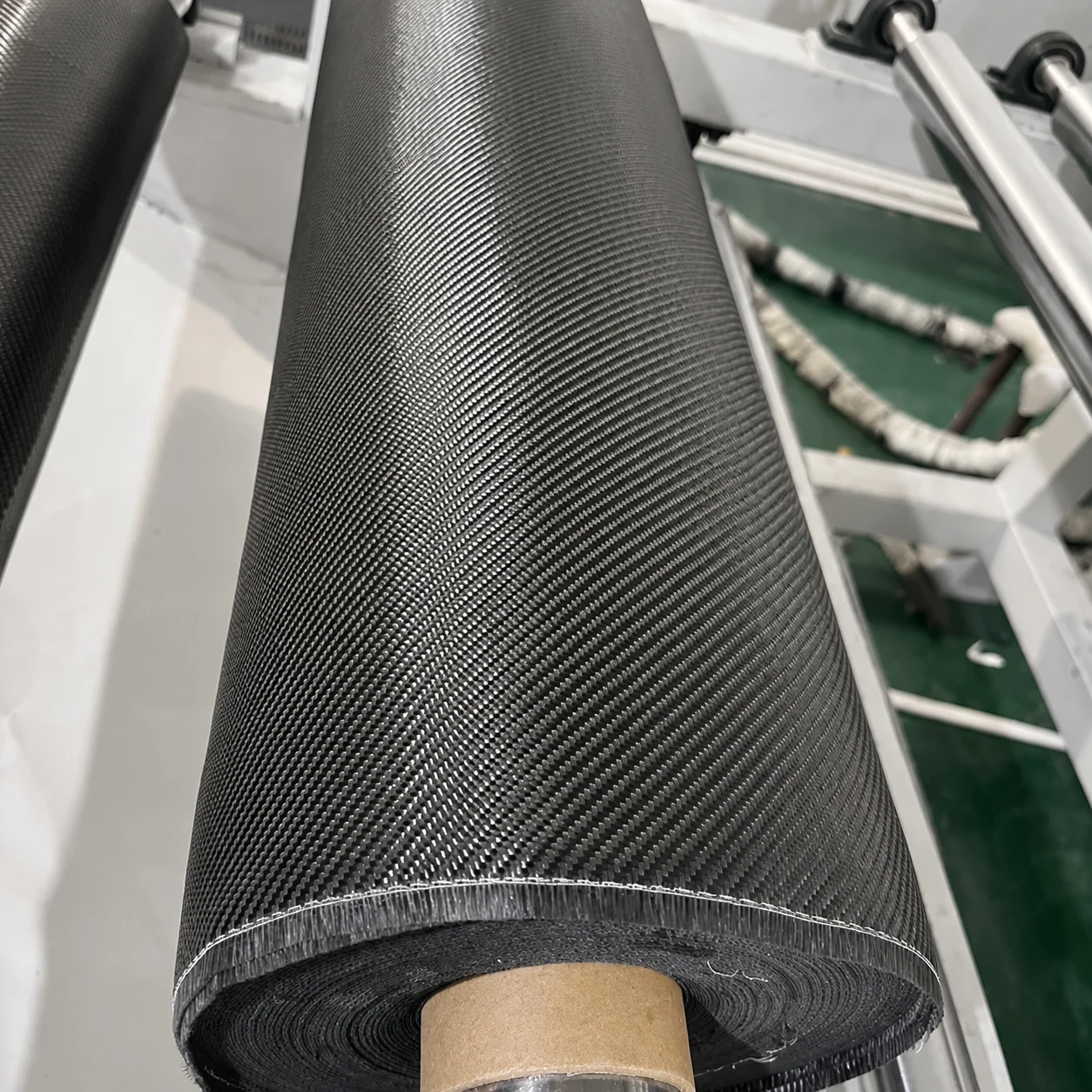 Carbon fiber prepreg roll prepared for controlled production